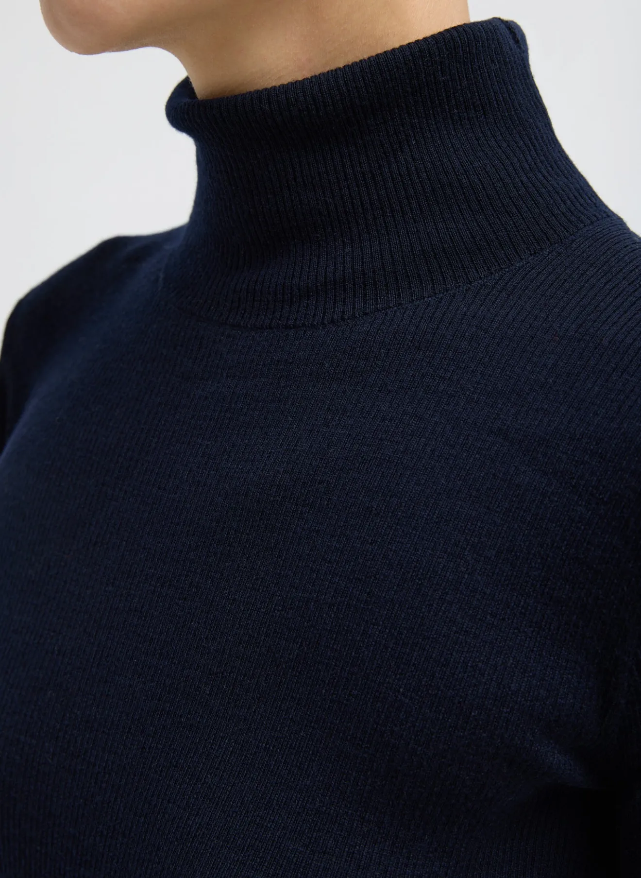 Store Featherweight Ribbed Sweater Turtleneck Pullover Knitwear & Sweatshirts | Tops