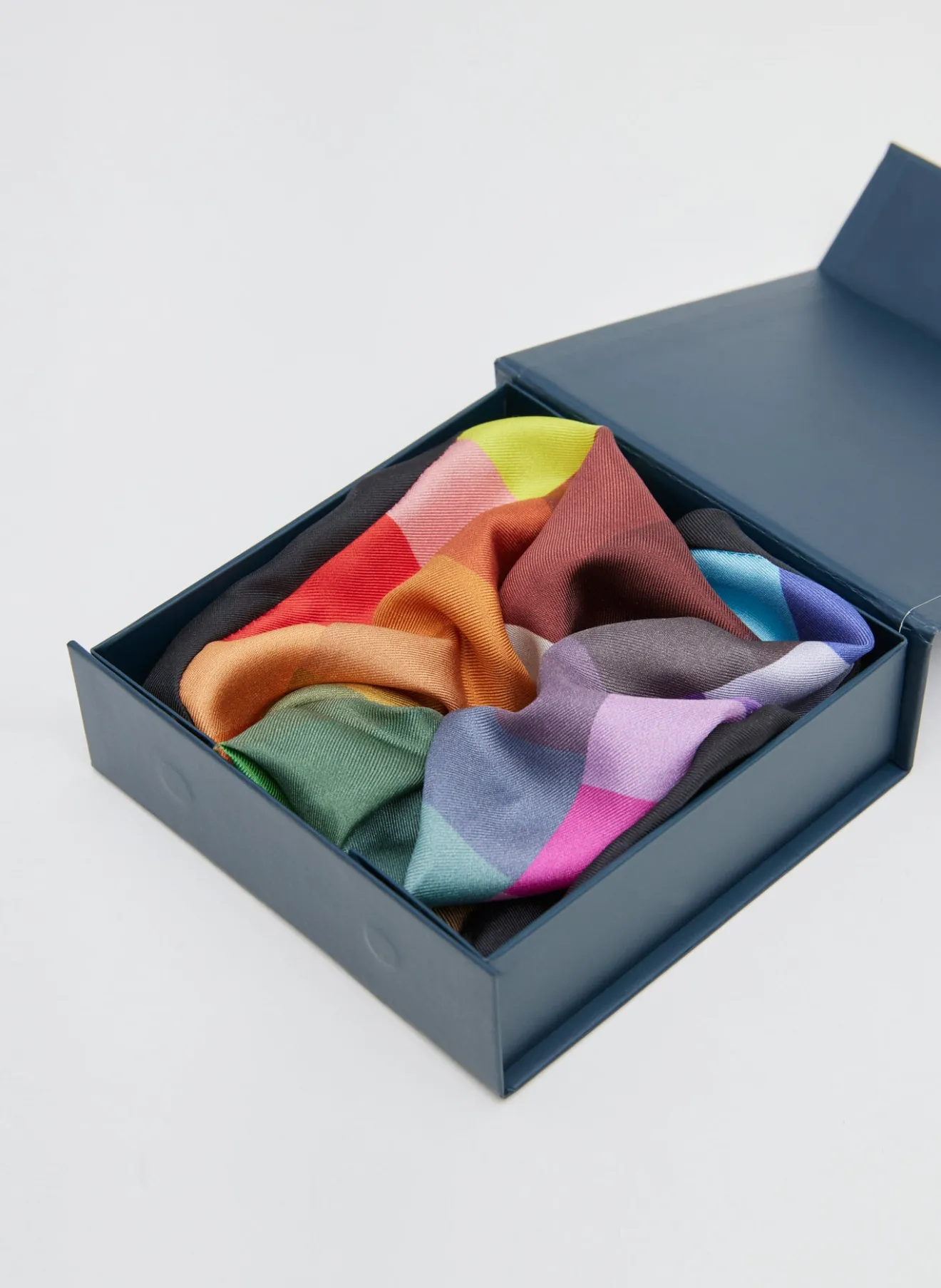 Store Silk Twill Color Wheel Scrunchie Fundamentals